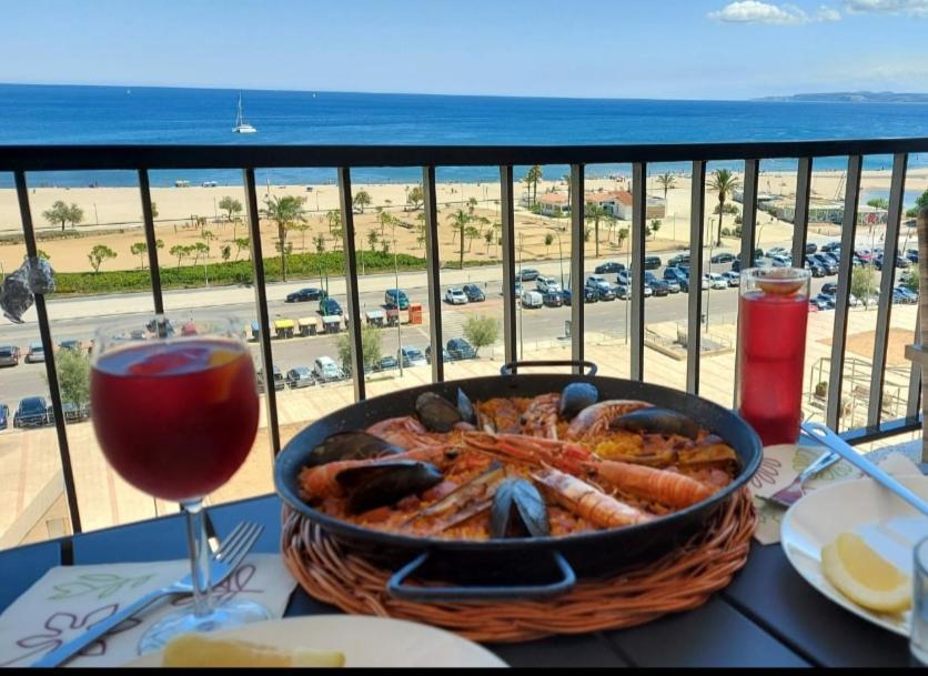 Ampuries Delta Apartment Емпуриабрава Екстериор снимка