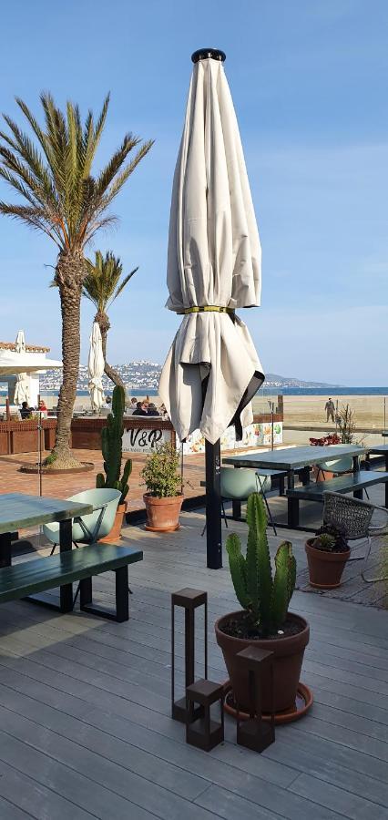 Ampuries Delta Apartment Емпуриабрава Екстериор снимка