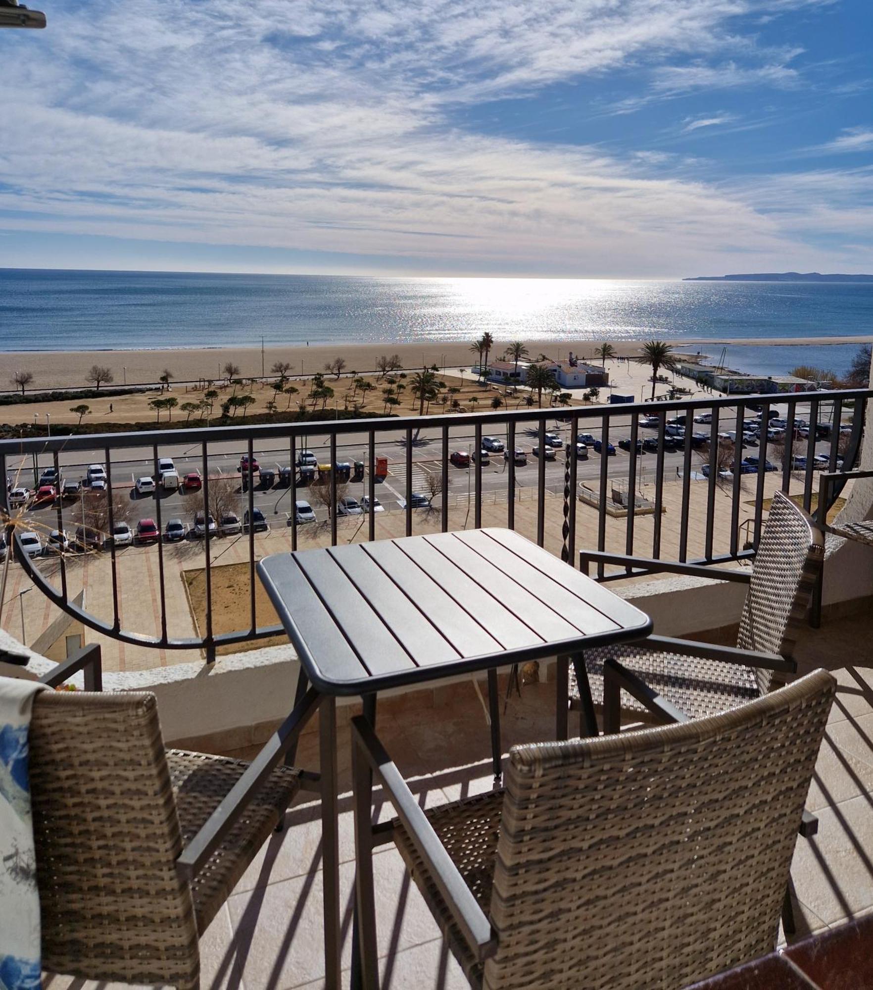 Ampuries Delta Apartment Емпуриабрава Екстериор снимка
