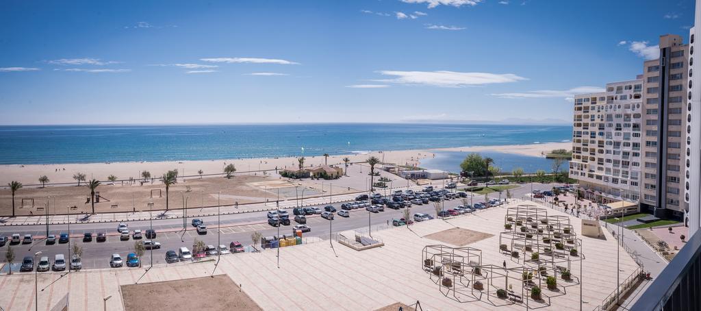 Ampuries Delta Apartment Емпуриабрава Екстериор снимка